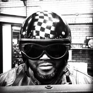 Meet your Posher, Theo